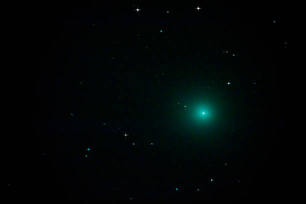 Украинцы смогут увидеть в небе редкую зеленую комету