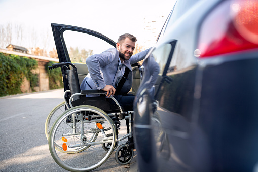 В Україні з’являться автошколи для людей з інвалідністю, – МВС