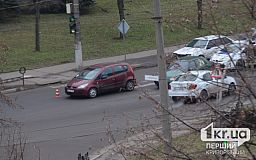 В Кривом Роге столкнулись два автомобиля
