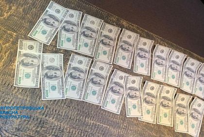 Житель Днепра переправлял мужчин через госграницу как волонтеров