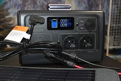 Громады Днепропетровщины получили 12 мобильных автономных солнечных станций