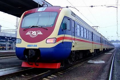 Электрички Кривой Рог-Запорожье будут курсировать по новому расписанию