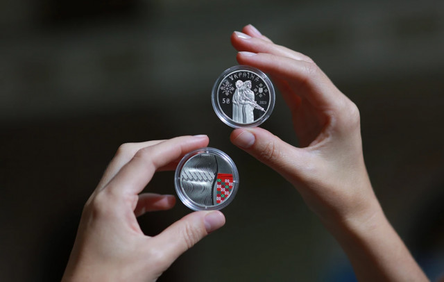 Нацбанк присвятив пам`ятні монети героїчним захисницям України