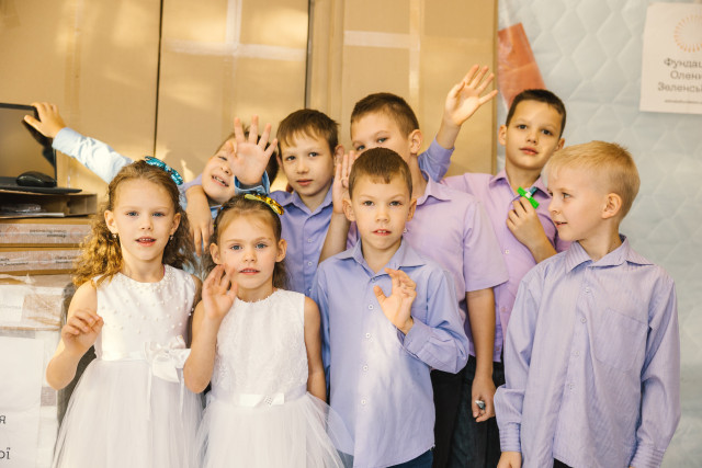 Детские дома семейного типа Криворожского района получили гуманитарную помощь