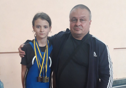 Тяжелоатлетка из Кривого Рога завоевала три призовых медали Чемпионата Украины