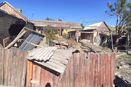 Поврежденные отели, многоэтажка, частные дома: враг бил по Никополю из тяжелой артиллерии