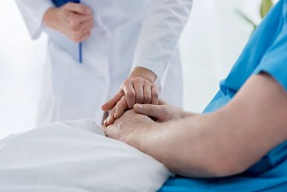 В каком состоянии женщина, пострадавшая в результате обстрела дачного кооператива в пригороде Кривого Рога