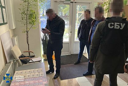 На Днепропетровщине разоблачили чиновника Госпотребслужбы по подозрению во взяточничестве