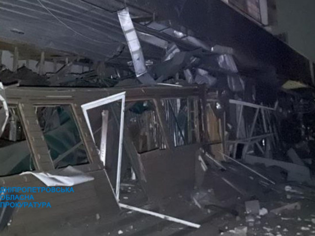 Семь раненых в результате ракетного удара по Днепру