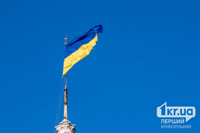 В Криму українські розвідники підняли державний прапор