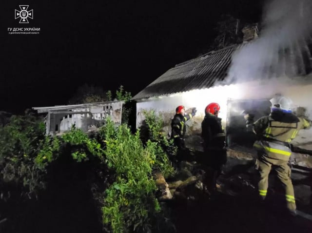 В Криворожском районе во время тушения пожара чрезвычайники нашли тело мужчины