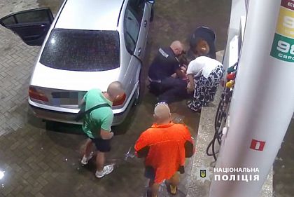 Пережила клиническую смерть: полицейский из Кривого Рога спас женщину