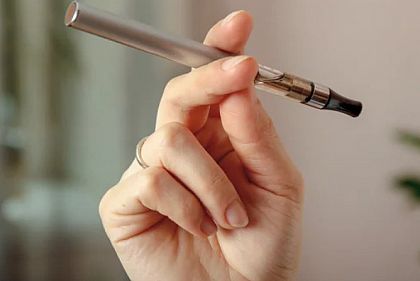 Кабмин обязал сайты по продаже электронных сигарет проверять возраст посетителей