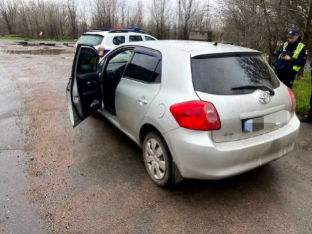 На Днепропетровщине за угон автомобиля полицейские задержали 35-летнего мужчину