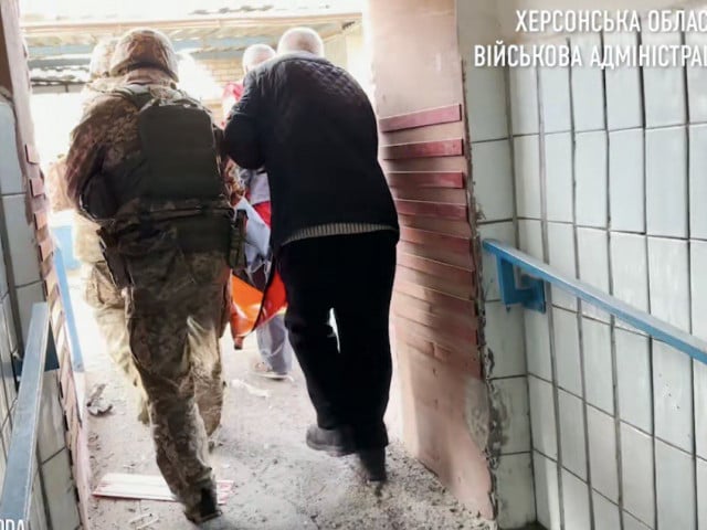 Сегодня российские оккупанты обстреляли центр Херсона: один человек погиб, девять ранены