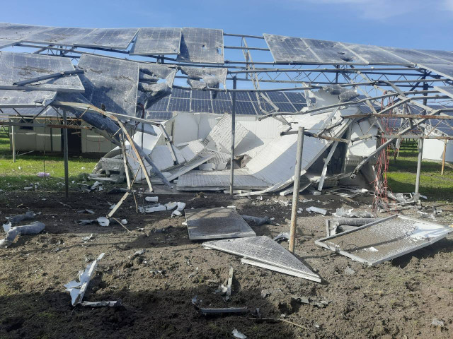Оккупанты обстреляли Никопольский район: повреждено шесть домов