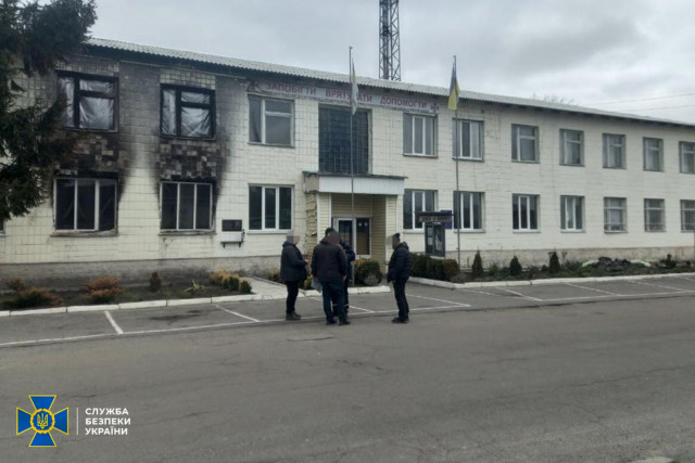 Двум спасателям из Киевщины сообщили о подозрении в госизмене