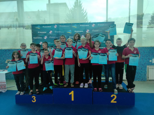 Криворожские спортсмены завоевали призовые места на соревнованиях по плаванию