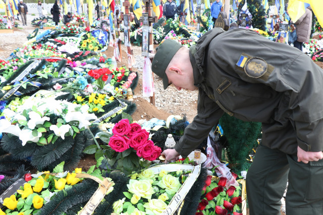 В Кривом Роге прошел поминальный молебен в память павших Героев