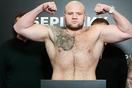 Криворожец Игорь Шевадзуцкий потерпел первое поражение в профессиональном боксе