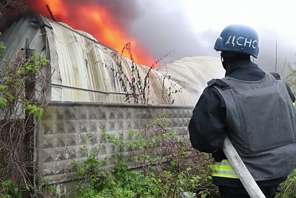 В Днепре из-под завалов спасли женщину