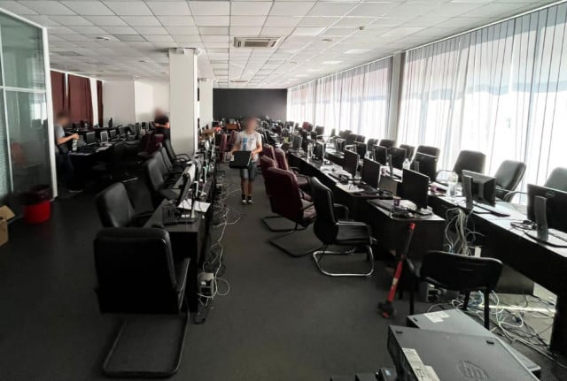Кіберполіція викрила шахрайські call-центри у Кривому Розі, Дніпрі, Львові та Одесі