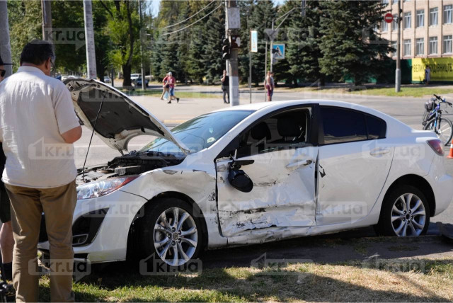 В Кривом Роге произошло ДТП: травмировалась пассажирка