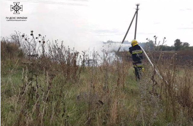 Через неделю чрезвычайники Днепропетровщины погасили 327 пожаров в экосистемах