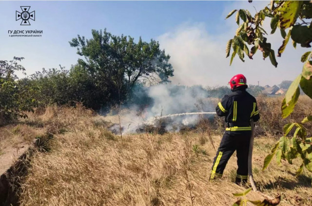 Пожарные Днепропетровщины ликвидировали 64 возгорания в экосистемах