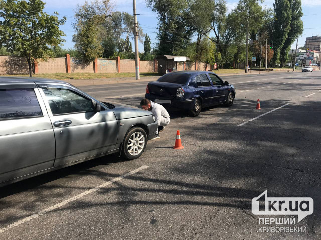 У Кривому Розі зіштовхнулись дві автівки