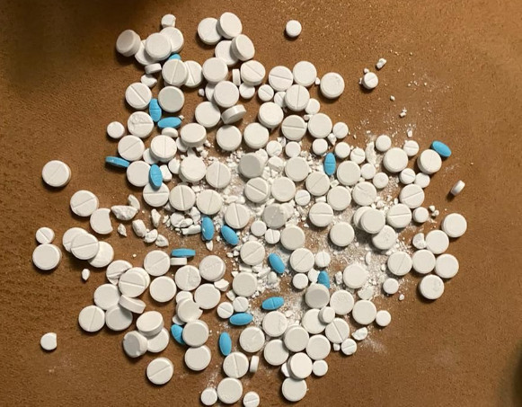 Сохранял 400 таблеток метадона: на Днепропетровщине разоблачили подозреваемого