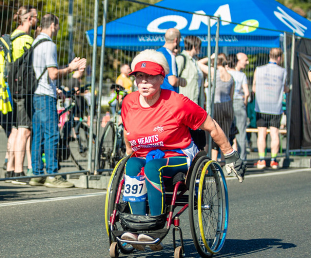 Криворожанки завоевали медали международного марафона для людей с инвалидностью