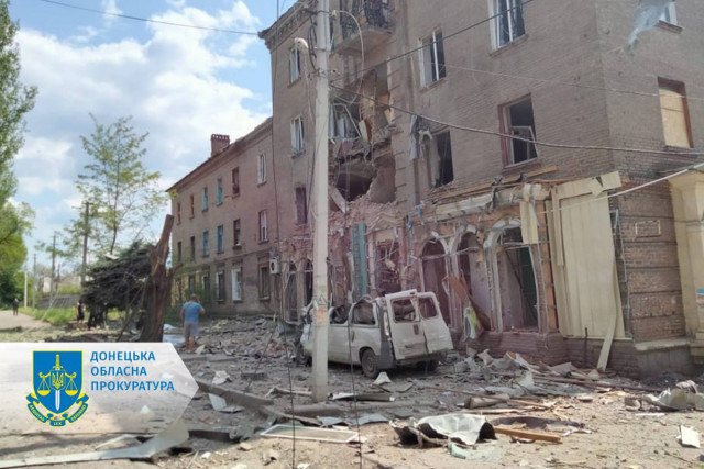 Окупанти обстріляли Костянтинівку на Донеччині: серед загиблих підліток