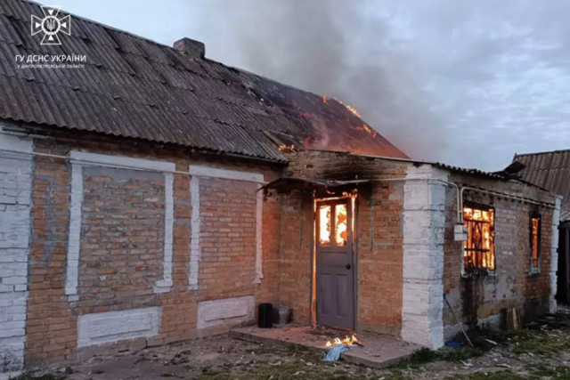 На Никопольщине горел жилой дом