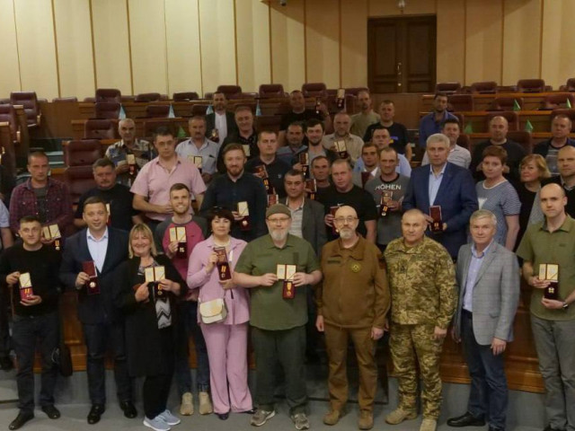 Министр обороны Алексей Резников вручил награды чиновникам Кривого Рога