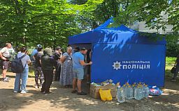 В Днепре полиция развернула пункты для обращений людей, пострадавших из-за ракетного удара