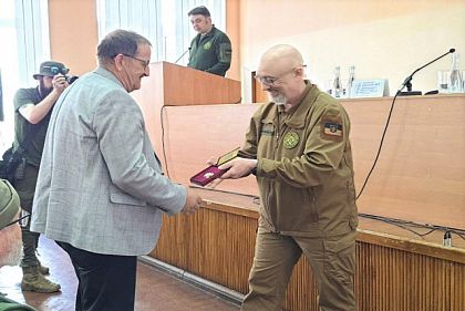 Криворожский район посетил министр обороны Резников