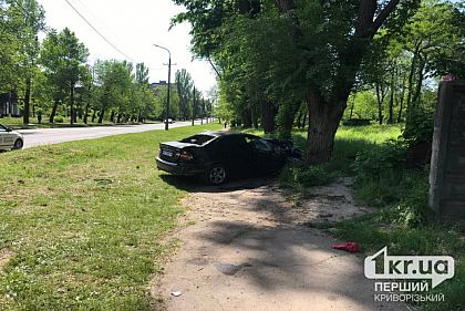 В Кривом Роге столкнулись два легковых автомобиля: пострадали два водители
