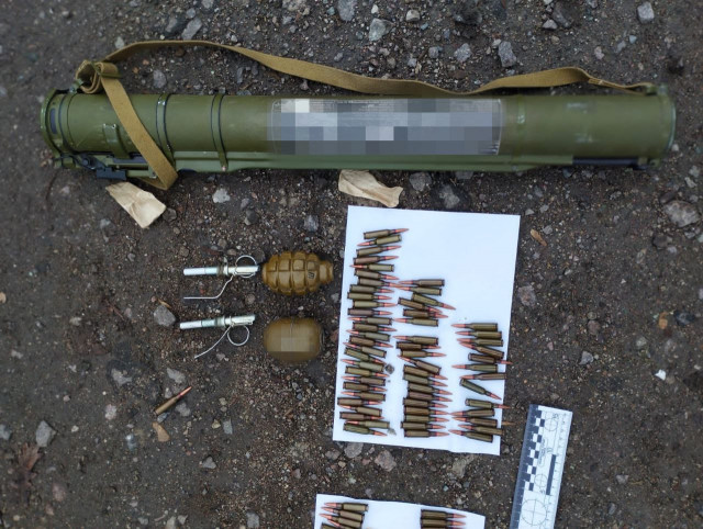 У Криворізькому районі затримали містянина за збут зброї та боєприпасів