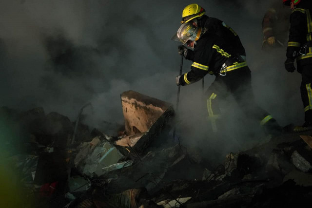 У Дніпрі з-під завалів зруйнованого будинку рятувальники дістали тіло загиблої дитини