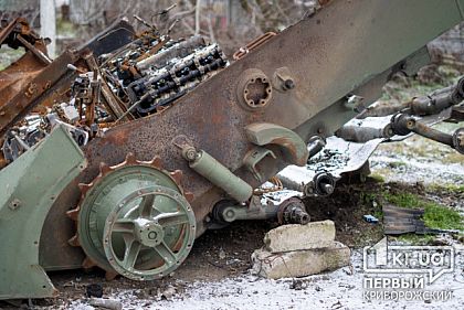 Украинская авиация и артиллерия уничтожают живую силу и технику врага