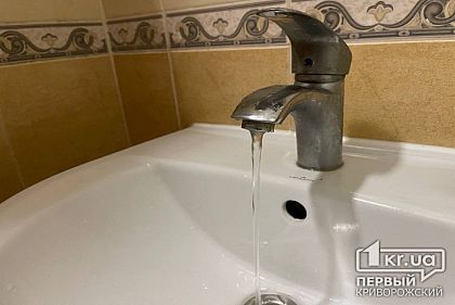 В Украине отменили повышение тарифов на воду