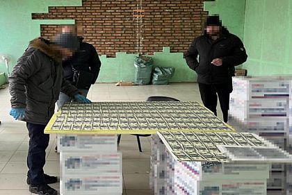 Правоохранители разоблачили жителя Днепропетровщины на организации выезда уклонистов за границу