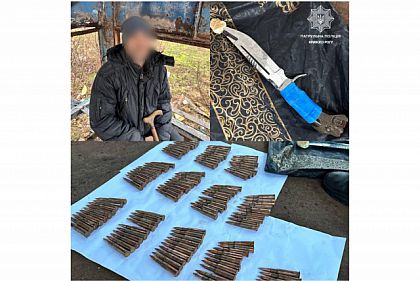 С ножом и патронами в пакете: патрульные Кривого Рога задержали горожанина