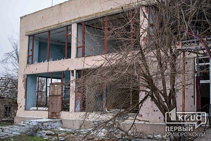 На Херсонском направлении враг продолжает обстреливать населенные пункты