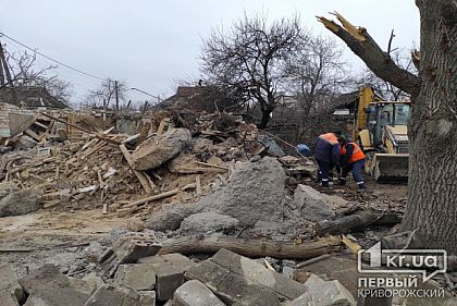 В Кривом Роге более 80 семей подали заявки о повреждении жилья в результате ракетного удара
