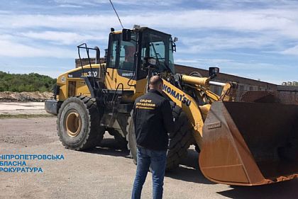 Судят 4 жителей Днепра за завладение 3 миллионами гривен бюджетных средств