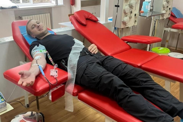 Поліцейські з Дніпропетровщини стали донорами крові для українських військових