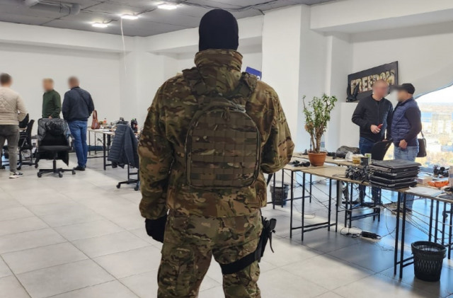 На Дніпропетровщині поліція припинила діяльність шахрайського колцентру