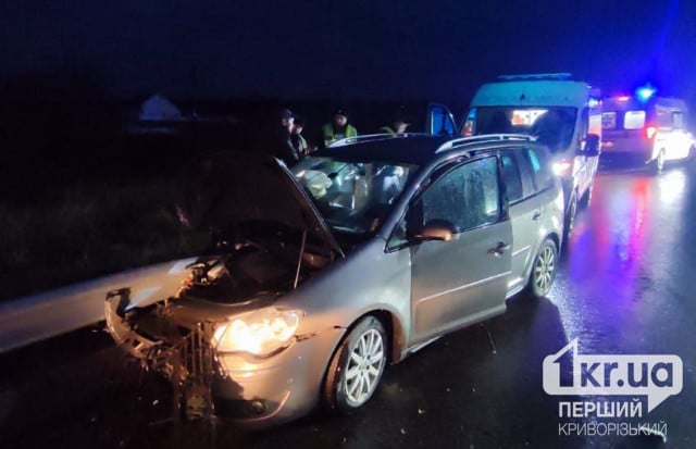 У Кривому Розі жінка була затиснута в понівеченій через ДТП автівці